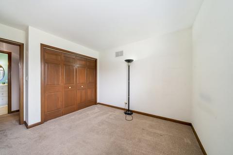 600 Saddle Ln, Aurora, IL 60505 photo 17