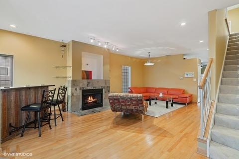 541 E 44th Pl, Chicago, IL 60653 photo 2