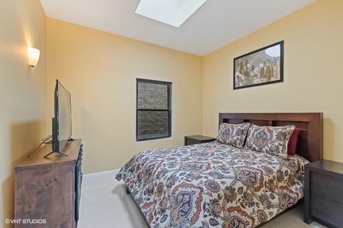 541 E 44th Pl, Chicago, IL 60653 photo 8