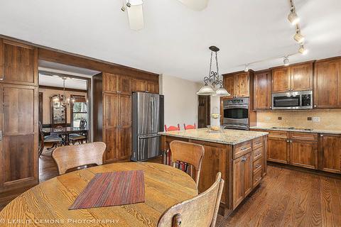 1405 E Gartner Rd, Naperville, IL 60540 photo 6