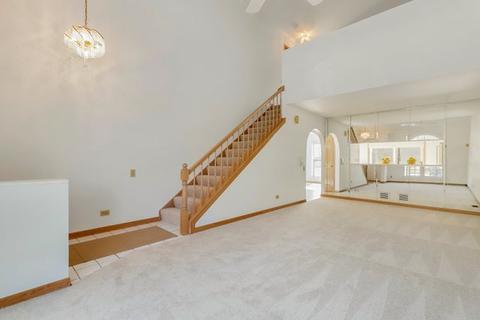 1529 Diamond Dr, Hoffman Estates, IL 60192 photo 5