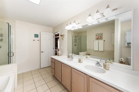 1433 Blume Dr, Elgin, IL 60124 photo 13