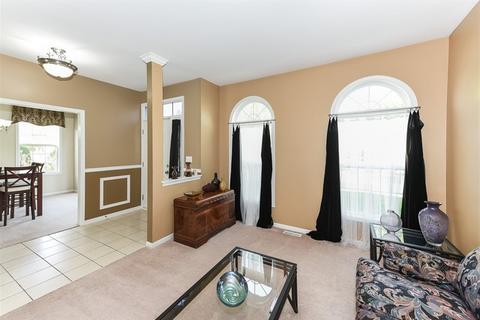 1433 Blume Dr, Elgin, IL 60124 photo 3