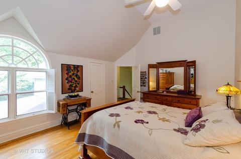 1027 Judson Ave, Evanston, IL 60202 photo 17