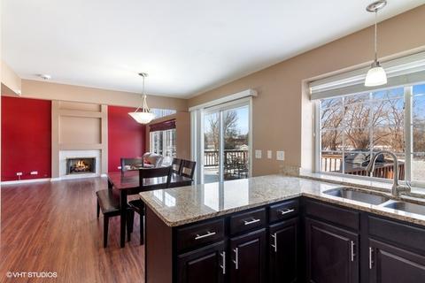 518 Ivory Ln, Bartlett, IL 60103 photo 4