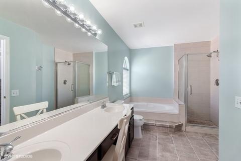 518 Ivory Ln, Bartlett, IL 60103 photo 9