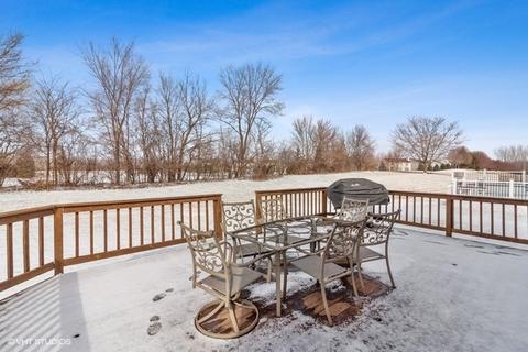 518 Ivory Ln, Bartlett, IL 60103 photo 16