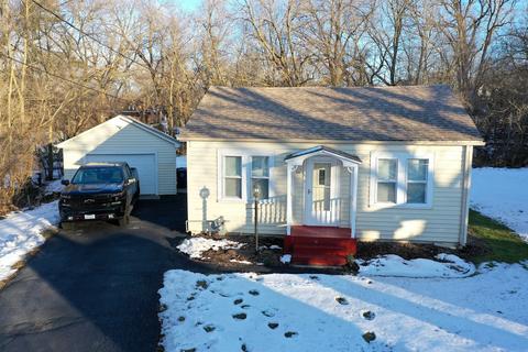 3109 1st St, Algonquin, IL 60102 photo 1