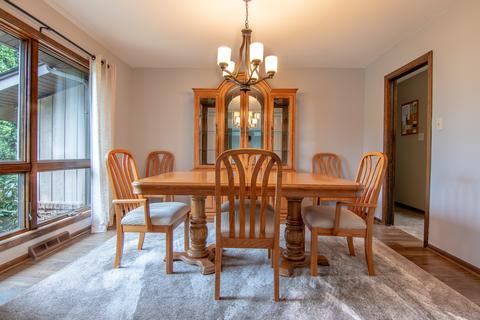 5936 Bentley Ave, Willowbrook, IL 60527 photo 8