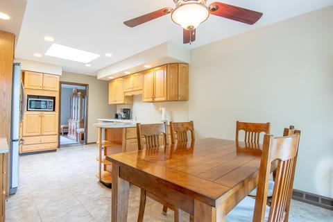 5936 Bentley Ave, Willowbrook, IL 60527 photo 7