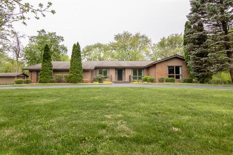5936 Bentley Ave, Willowbrook, IL 60527 photo 2