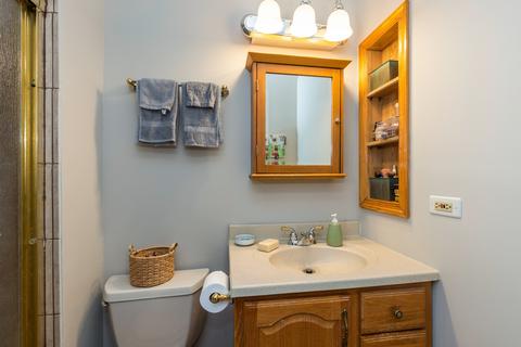 6405 Plainview Rd, Gurnee, IL 60031 photo 12