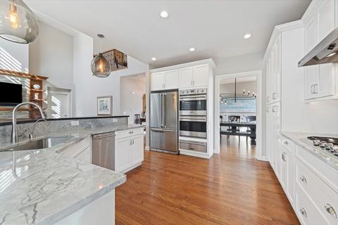 1921 Dauntless Dr, Glenview, IL 60026 photo 9