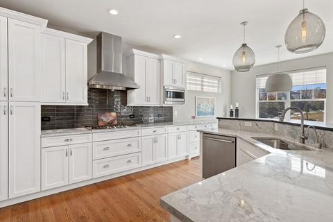 1921 Dauntless Dr, Glenview, IL 60026 photo 7