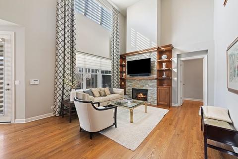 1921 Dauntless Dr, Glenview, IL 60026 photo 4