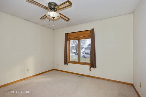 213 Deerhaven Dr, Minooka, IL 60447 photo 13