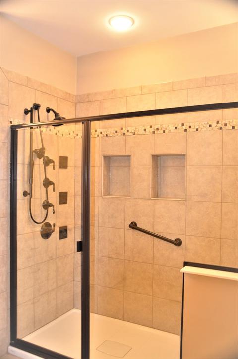 1014 Broadmoor Dr, Elgin, IL 60124 photo 27
