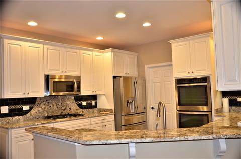 1014 Broadmoor Dr, Elgin, IL 60124 photo 9