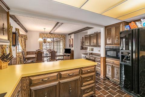 1240 Studio Ln, Riverwoods, IL 60015 photo 12
