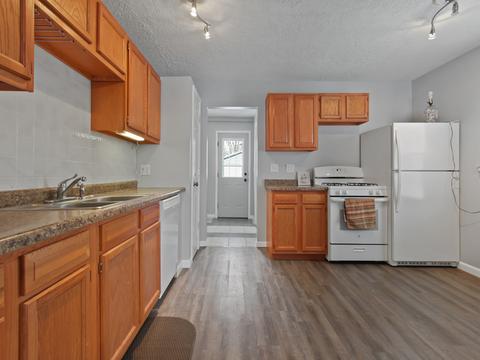 311 E Dooley St, Downs, IL 61736 photo 7