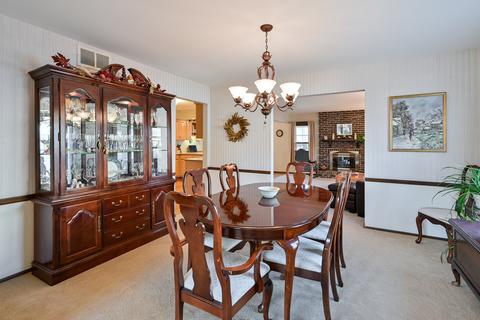 1555 Jasper Dr, Wheaton, IL 60189 photo 8