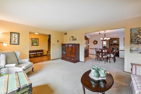 1555 Jasper Dr, Wheaton, IL 60189 photo 7