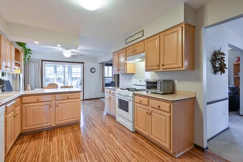 1555 Jasper Dr, Wheaton, IL 60189 photo 11