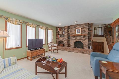 121 Cheltenham Dr, Normal, IL 61761 photo 9