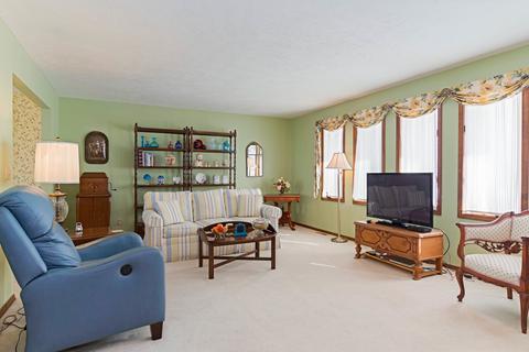 121 Cheltenham Dr, Normal, IL 61761 photo 7