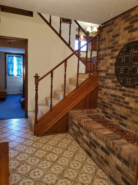 121 Cheltenham Dr, Normal, IL 61761 photo 3