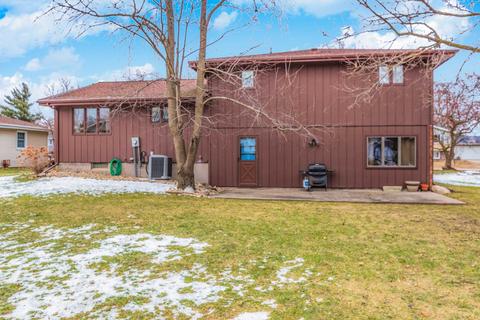 121 Cheltenham Dr, Normal, IL 61761 photo 4