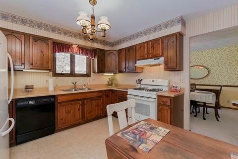 121 Cheltenham Dr, Normal, IL 61761 photo 14