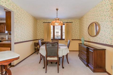 121 Cheltenham Dr, Normal, IL 61761 photo 10