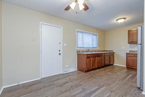 778 Parkway Ave, Elgin, IL 60120 photo 6