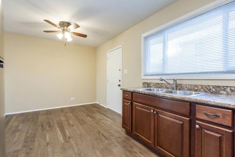 778 Parkway Ave, Elgin, IL 60120 photo 9