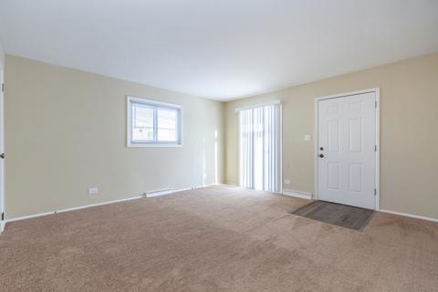 778 Parkway Ave, Elgin, IL 60120 photo 2