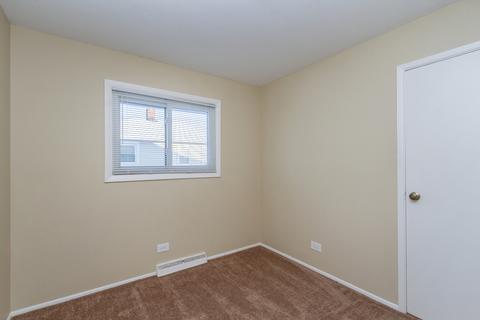 778 Parkway Ave, Elgin, IL 60120 photo 17