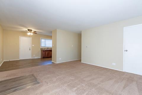 778 Parkway Ave, Elgin, IL 60120 photo 4