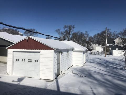 212 E Green St, Roberts, IL 60962 photo 2