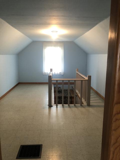 212 E Green St, Roberts, IL 60962 photo 10