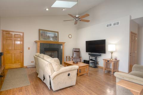 4 N650 Mountain Ash Dr, Wayne, IL 60184 photo 15