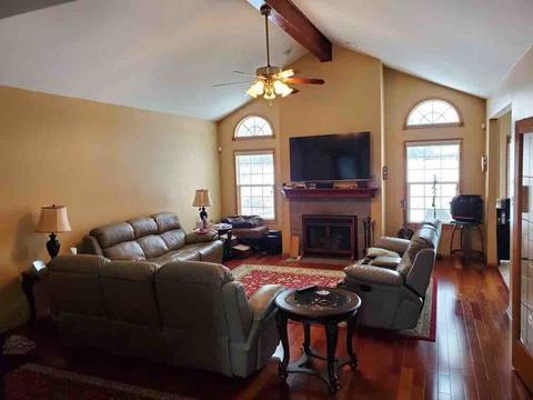 231 Pine St, Beecher, IL 60401 photo 2