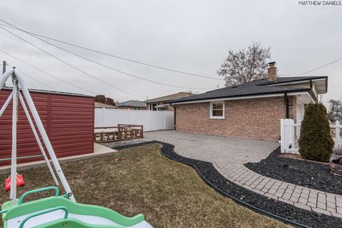 7660 S Octavia Ave, Bridgeview, IL 60455 photo 31