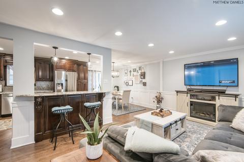 7660 S Octavia Ave, Bridgeview, IL 60455 photo 4