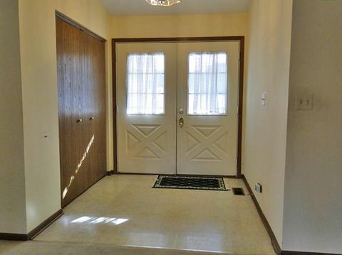 610 Chatham Cir, Algonquin, IL 60102 photo 3
