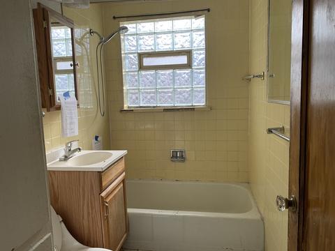 2259 E 96th St, Chicago, IL 60617 photo 8