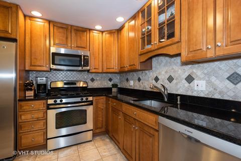 1450 Johnstown Ln #C, Wheaton, IL 60189 photo 6