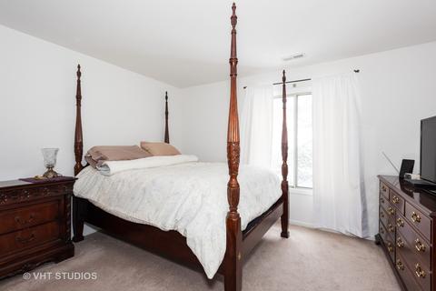 1450 Johnstown Ln #C, Wheaton, IL 60189 photo 8