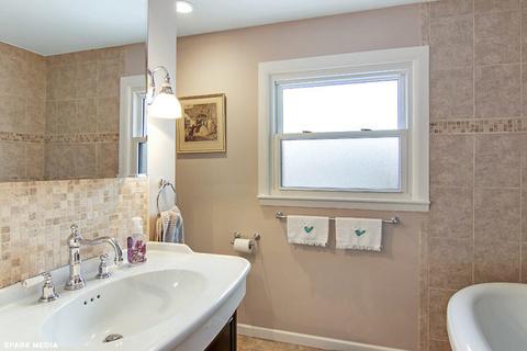 1110 Juniper Ln, Mount Prospect, IL 60056 photo 17