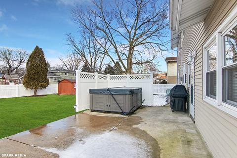 1110 Juniper Ln, Mount Prospect, IL 60056 photo 28